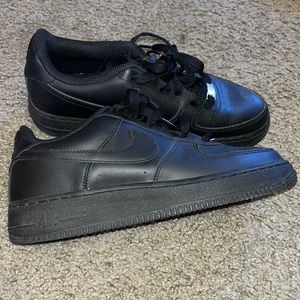 Kids black Air Force ones